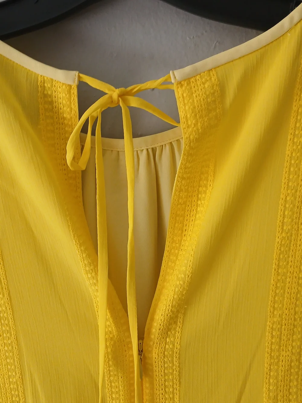 J.Crew Size 10 Midi in Bright Kiwi Yellow Embroidered Chiffon Short Sleeve Dress